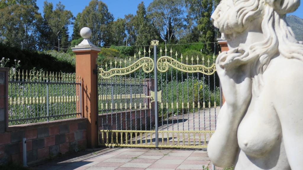 Il Giardino Monticciolo 호텔 카스텔라마레델골포 외부 사진